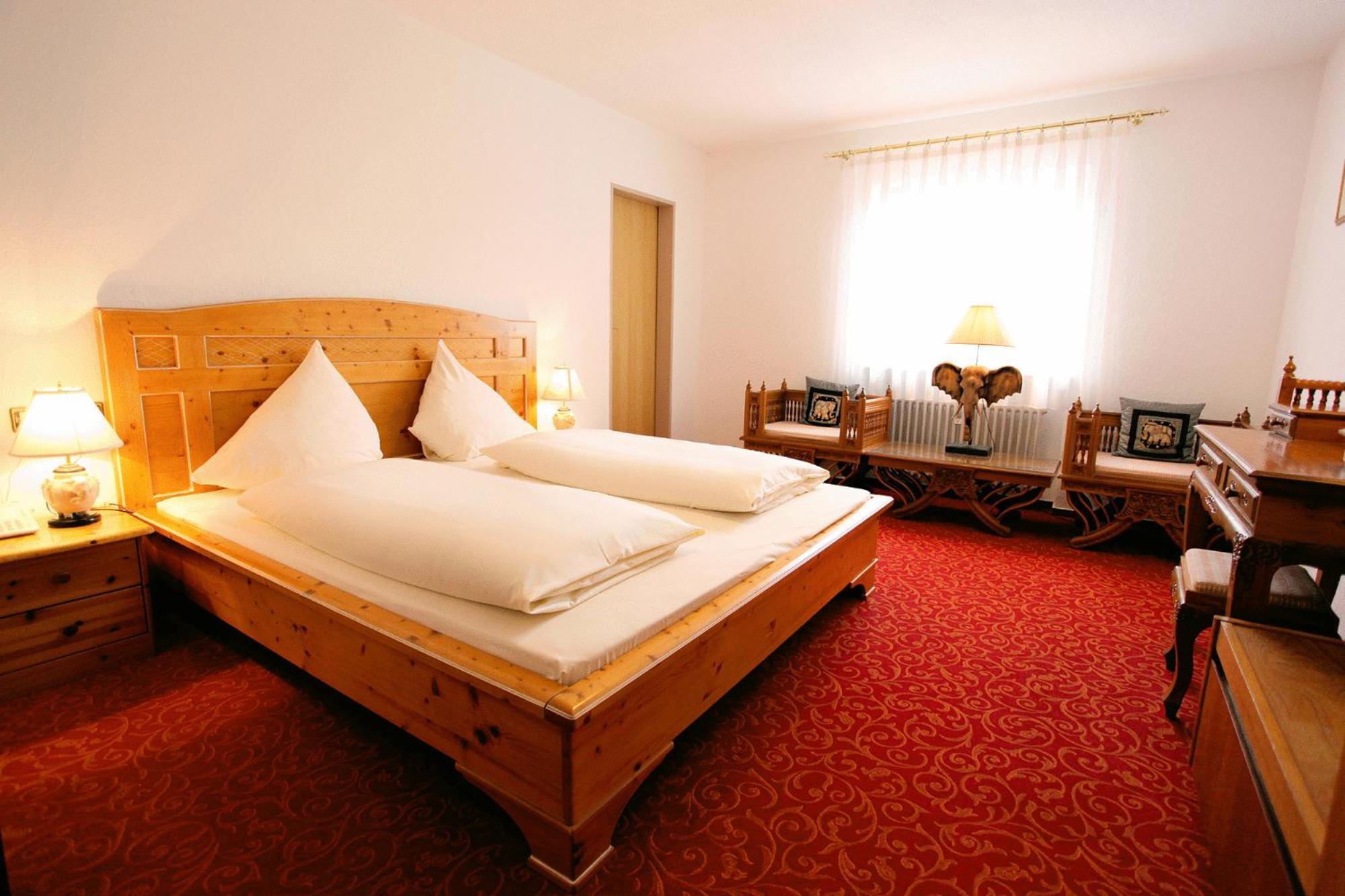 Hotel Pfauen Umkirch Εξωτερικό φωτογραφία